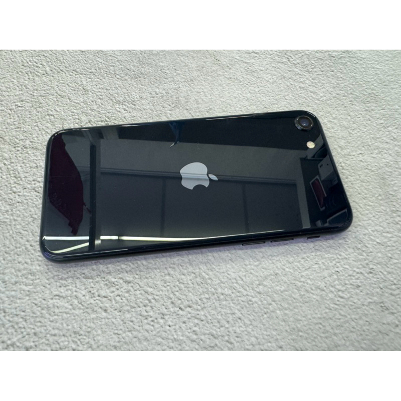 Apple SE3 64G黑 外觀漂亮電池健康度100%保固到今年8月