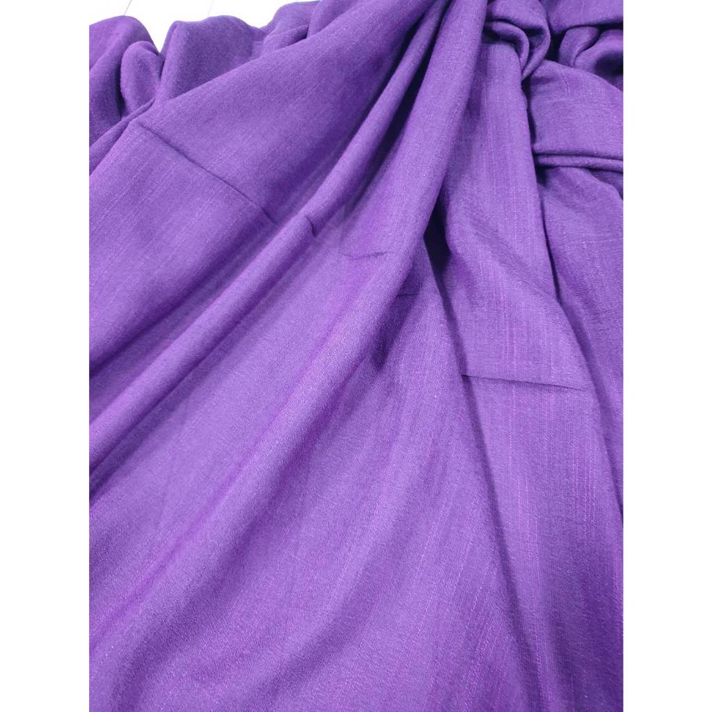 L84 .0 暗紫色雪紡。100×150 cm $80，有2份，可連續