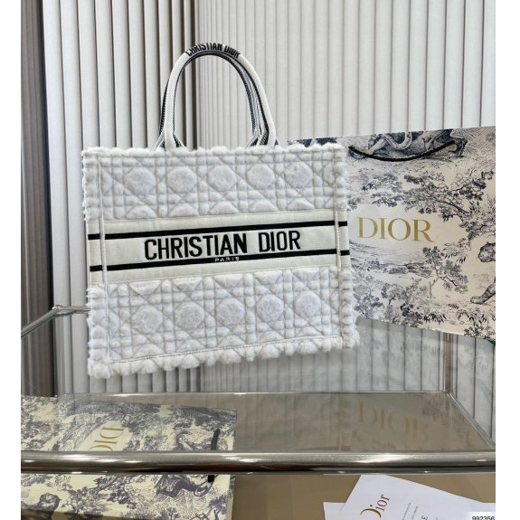 ✈巴黎全新代購✈ DIOR 迪奧 毛毛手提包 托特包 Dior BOOK TOTE系列 手袋 單肩包 購物袋