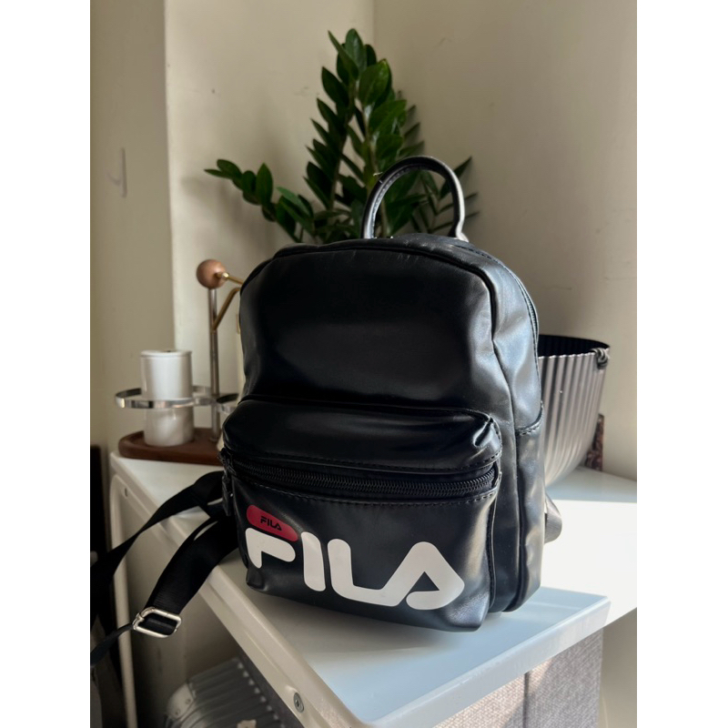 FILA大 Logo 基本款 後背包 雙肩包 小包 黑基本款 皮革包包