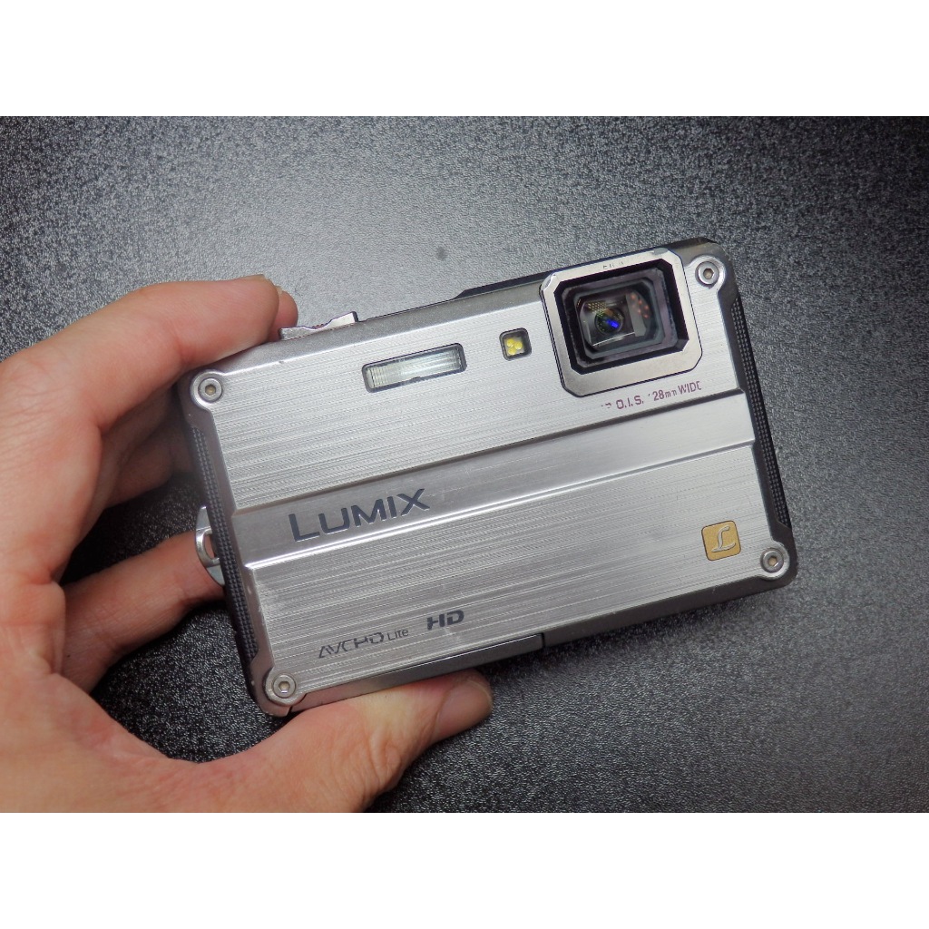 &lt;&lt;老數位相機&gt;&gt;PANASONIC LUMIX DMC-FT2 (耐用型相機/ LEICA鏡頭/CCD/銀機)