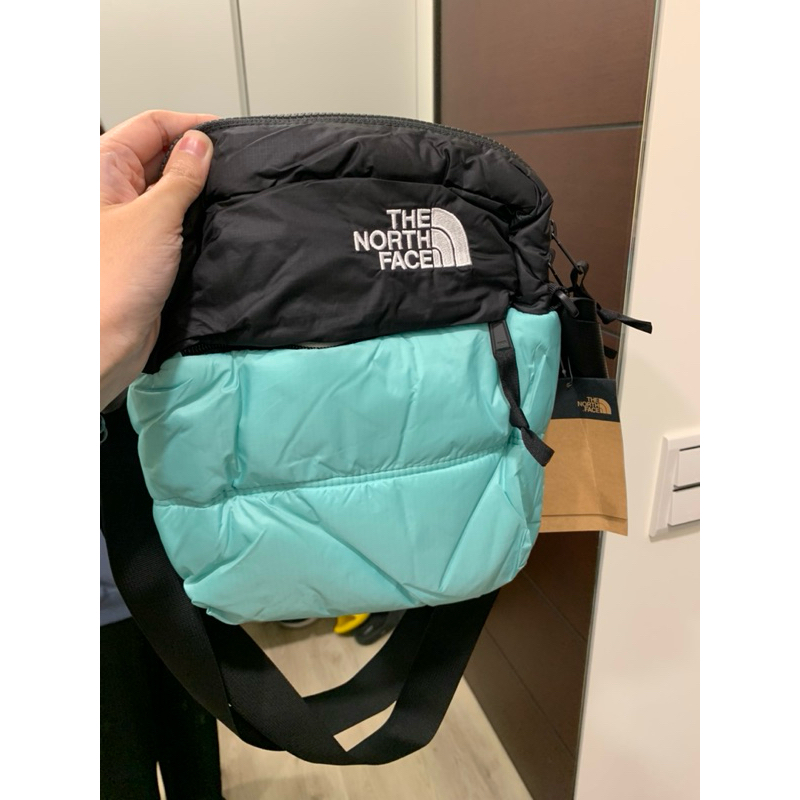 （全新） 北臉 The North Face 太空棉側背小包 薄荷綠（購自)美國代購 全新 吊牌未剪  含運