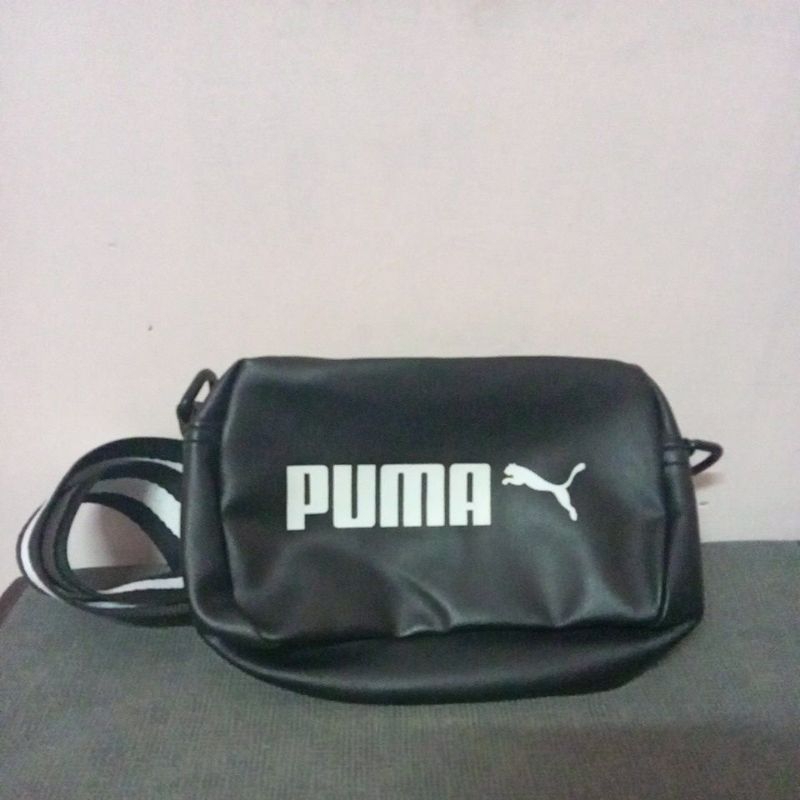 【百用雜貨店】Puma 側背包 腰包 黑色 簡約 樸素 好看 方便