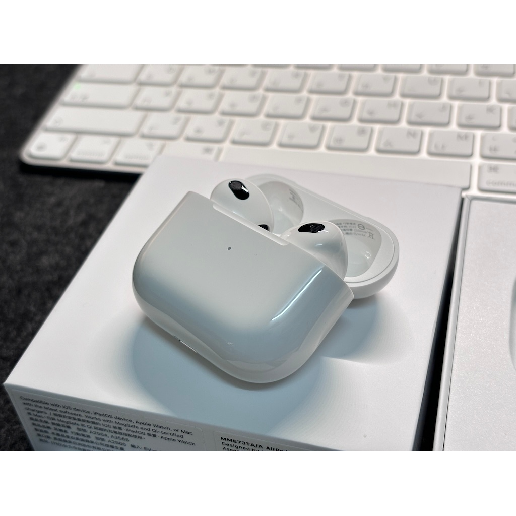 [自售] Apple AirPods 3 MagSafe充電盒 MME73TA/A 幾乎全新 保固到2025/3/2