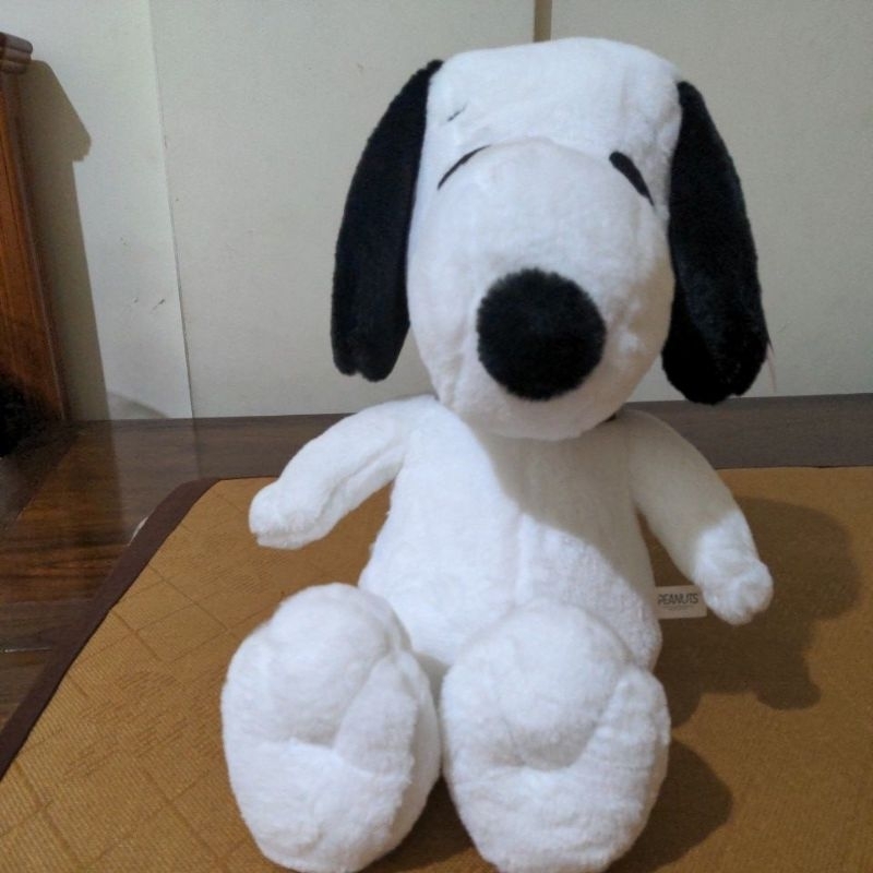 Snoopy史努比娃娃 史奴比坐姿 正版大絨毛玩偶高40公分，不含腳