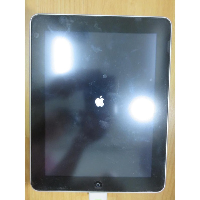 X.故障平板- Apple  iPad  A1219 （Wi-Fi + 3G）32G  直購價580