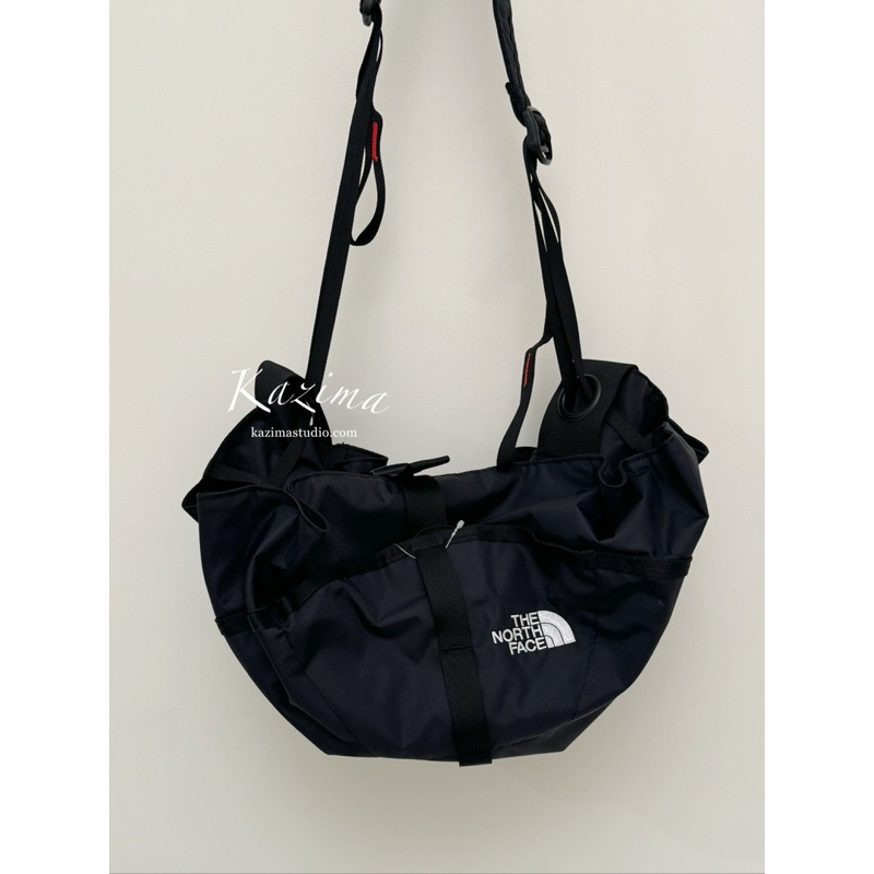 Kazima ｜現貨 日本北臉 The North Face 側背包 隨身包 逃跑包 黑色 包包 多用途 NM82232