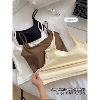 【現貨】大U美背細肩背心(3colors) bra top 帶胸墊 女生背心 細帶背心 小可愛美背 無袖背心 細肩帶