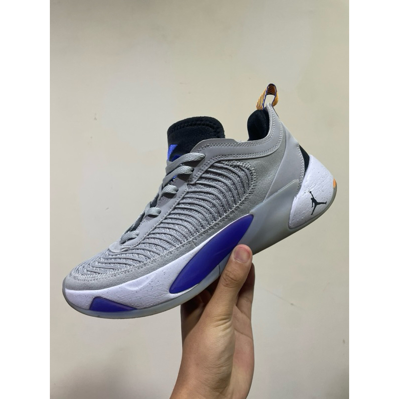 Jordan Luka 1 us9