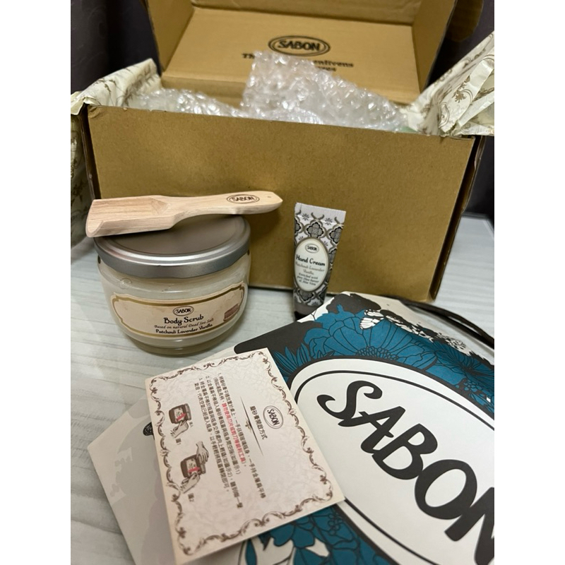 【SABON】禮物獨家限量組 | 身體磨砂膏320g+護手霜10ml - 經典PLV