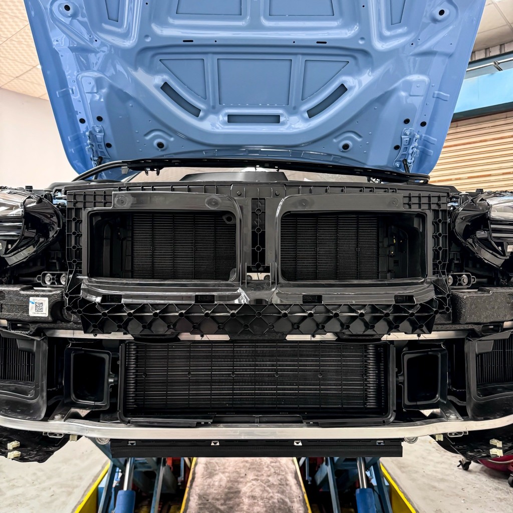 【EMR】BMW G87 M2 原廠 冷排碎石防護網 跳石網 檔石網 冷排防護網 新車必改 保護冷排 原廠正品