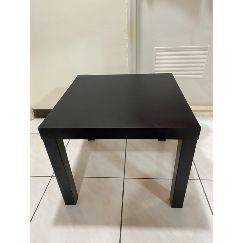 Ikea黑色桌子 邊桌 茶几 角桌 6成新 有使用痕跡