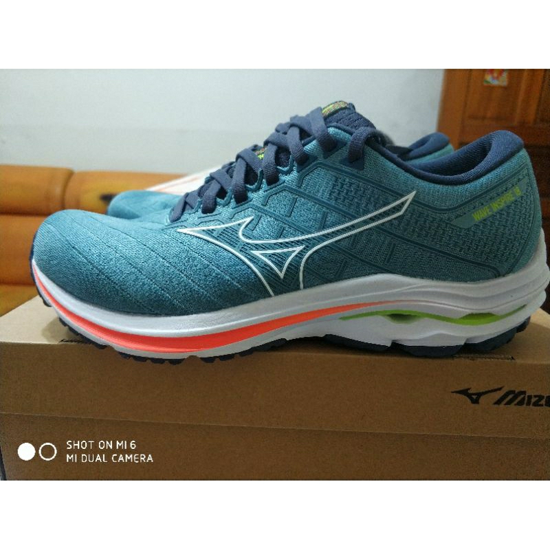 MIZUNO J1GC224501 WAVE INSPIRE 18SW 支撐式 4E加寬跑鞋，25公分 特價1000元