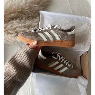 【Luxury】Adidas 愛迪達 德訓鞋 Handball Spezial W 女鞋 可可棕 麂皮 復古 摩卡配色
