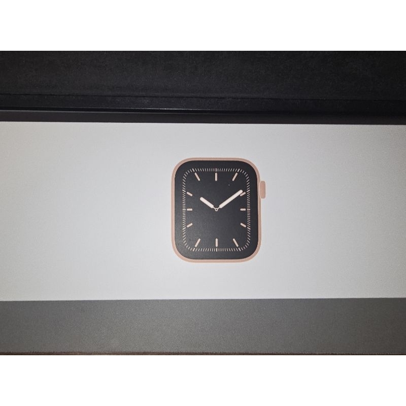 二手Apple watch Series 5 (A2093) GPS 粉紅 （44mm)