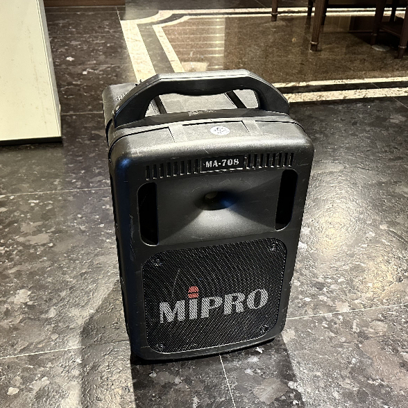 【二手】MIPRO MA-708 手提式無線擴音機《鴻韻樂器》2組無線麥克風 豪華型 一體成型音箱 MA708
