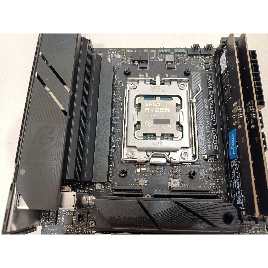 ASRock B650I + AMD Ryzen 5-7600X + 美光DDR5記憶體16G兩條 itx 處理器