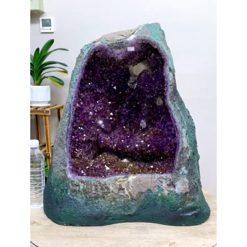 晶盞閣💎原皮手敲觀音洞/紫水晶洞