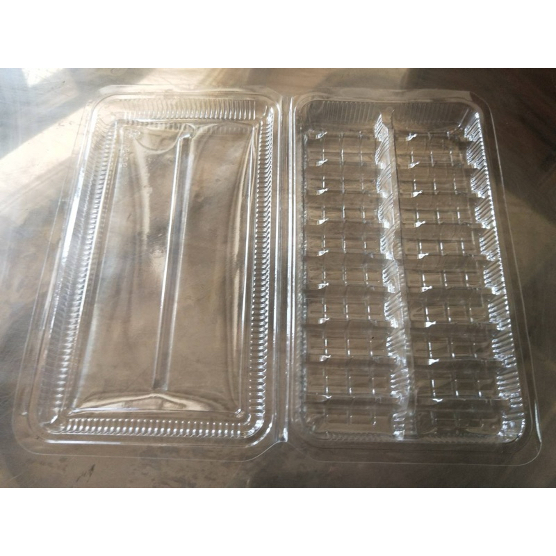 塑膠盒水餃, 單個出售, 整包(100個)也可以。