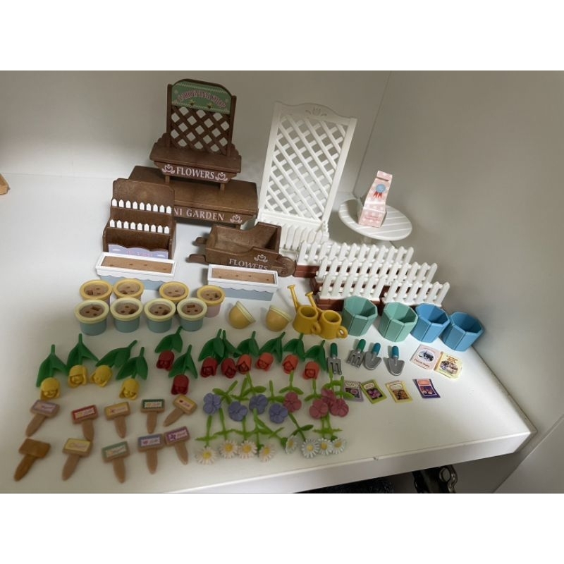 森林家族 （保留pan)勿下單 僅缺紙類 絕版 花 花盆 花卉 花店 💁‍♀️