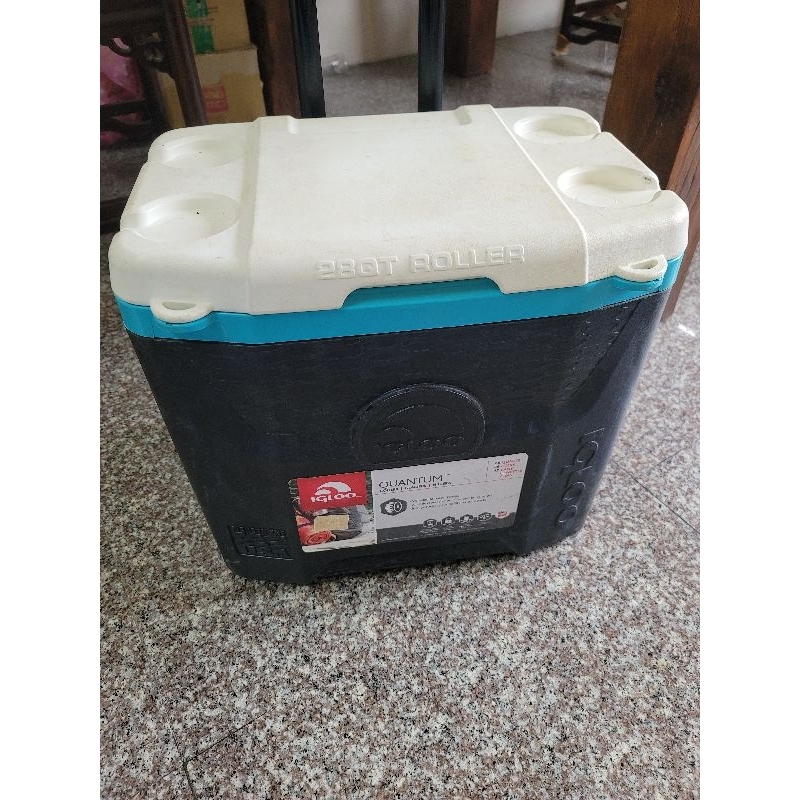 用不著 便宜賣 二手 igloo 26L /28quarts 保溫箱 保冷箱 外表比較舊 裡面很乾淨 拉把伸縮有點不順