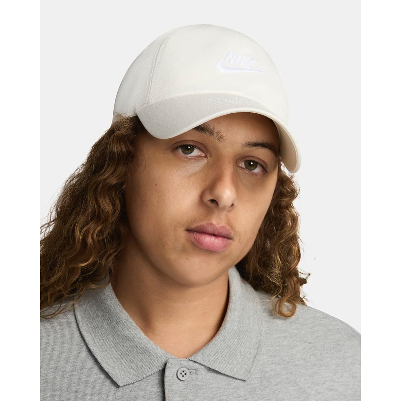 👟【ELO 】Nike Club Futura 米白色 老帽 鴨舌帽 軟頂運動帽 FB5368-133