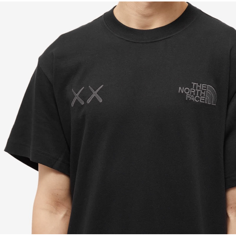 ［全新］KAWS x The north face聯名短T-shirt 正品XS