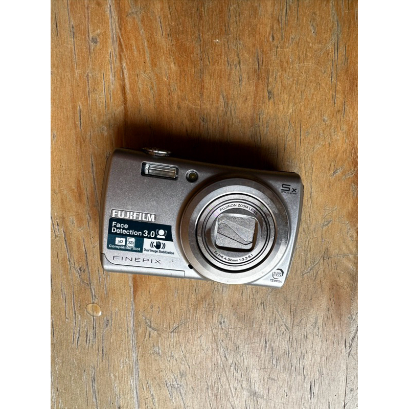人像經典機之一Fujifilm FinePix 富士 F100fd 經典CCD相機