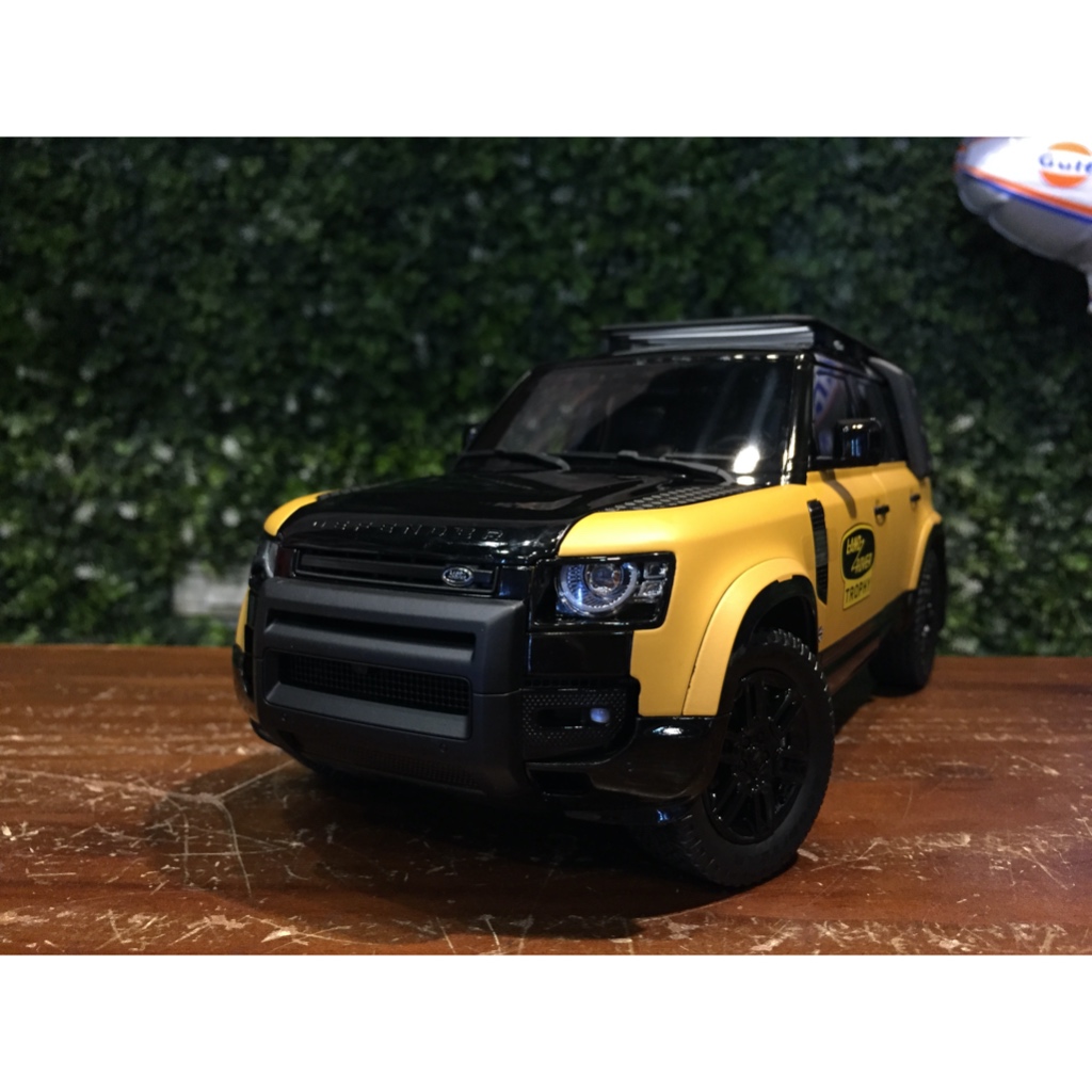 1/18 Almost Real Land Rover Defender 110 Trophy 810810【MGM】