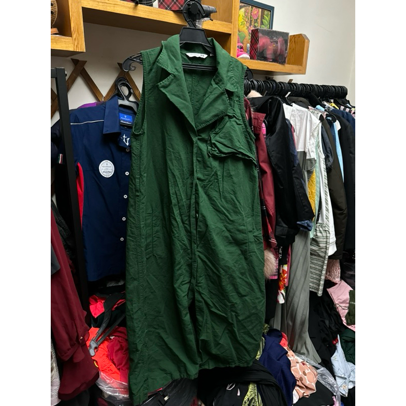 Uniqlo 綠色棉麻洋裝