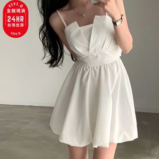 🌸𝑽𝒊𝒗𝒊.𝑸🌸現貨✿韓系花苞細肩帶洋裝 婚禮洋裝/小禮服 黑色/白色洋裝 法式洋裝 連身洋裝 短洋裝 小洋裝 連身裙