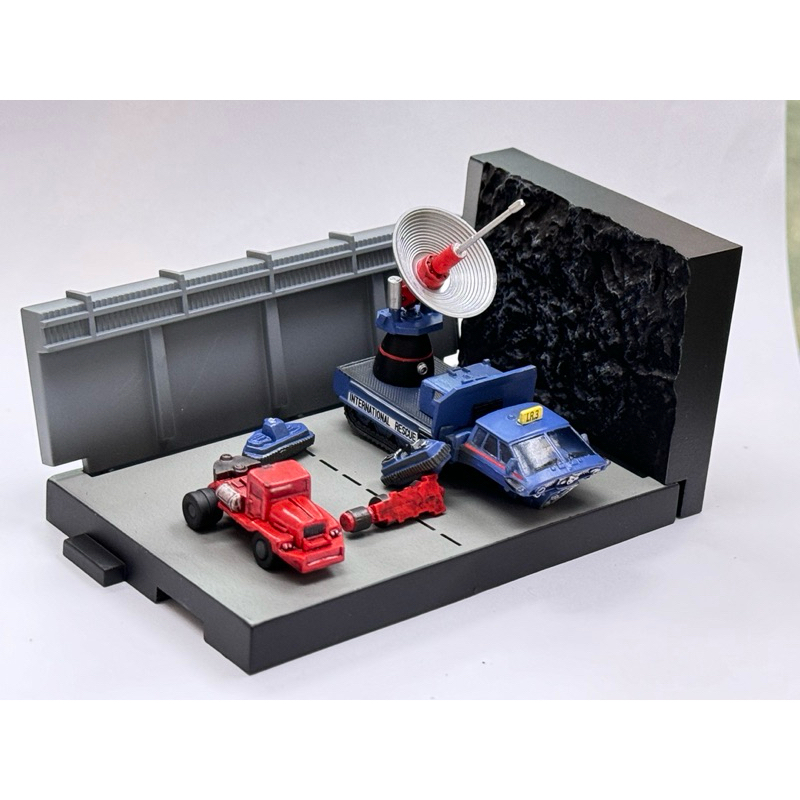 《AY 》  konami Thunderbirds 電波送信車 雷鳥神機隊 袋裝老物 材質-塑膠 隨機出貨 無包裝