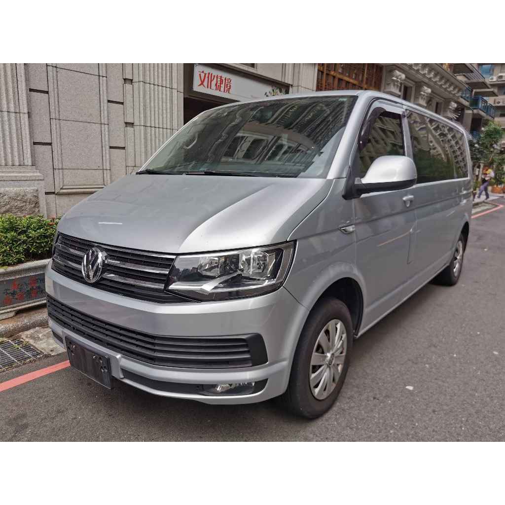 2017 VW T6 九人座 商務車 市場稀缺車款 賣一台就少一台 直購價 54.9 萬 #中古車#二手車#商務車