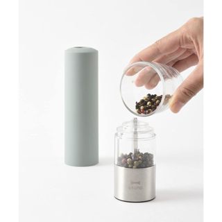 BRUNO 按壓式 胡椒研磨器 中藥研磨機 香料 電動研磨 電池式 調味料 研磨 胡椒研磨器 海鹽研磨器 研磨瓶 研磨罐