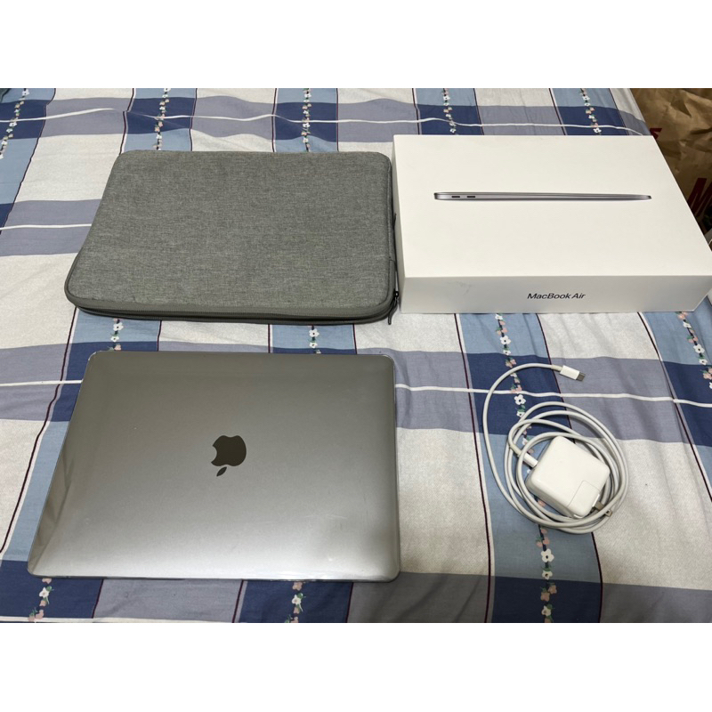 Apple MacBook Air M1 8 256g 太空灰