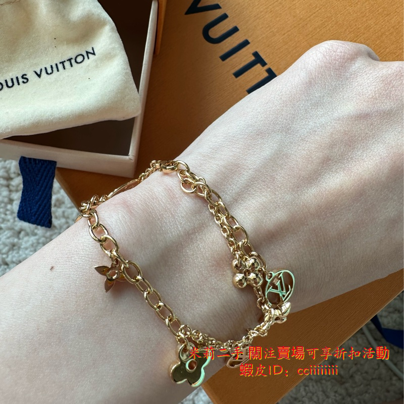 Louis Vuitton MONOGRAM Blooming supple bracelet (M64858)