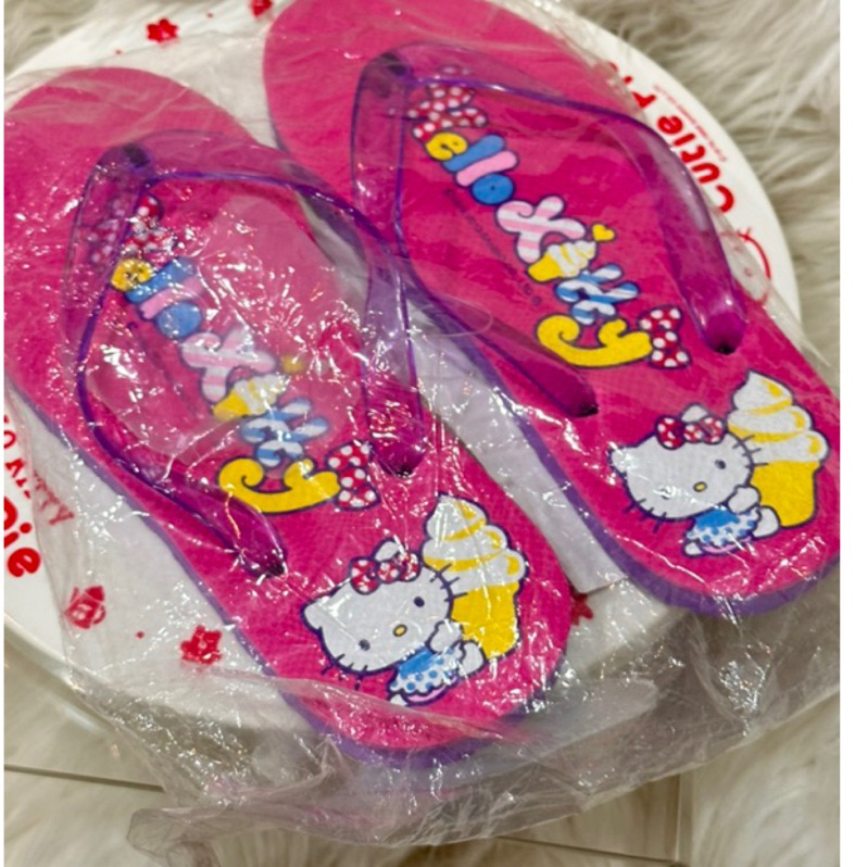日本進口Hello Kitty樂園海灘涼鞋（買千只送不賣）