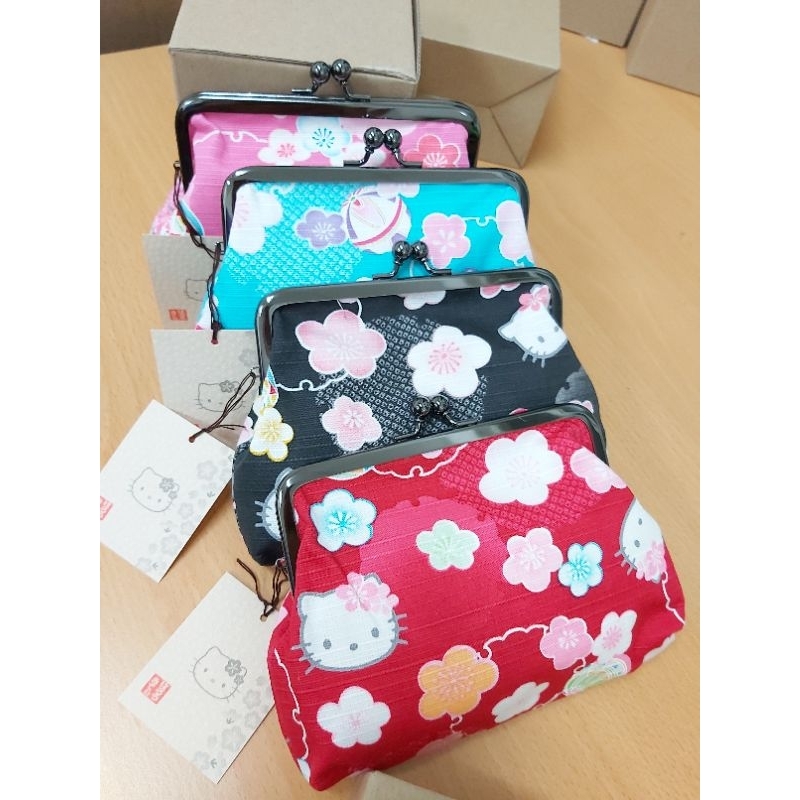 花見雜貨~日本製 全新正版 kitty 凱蒂貓 方形 口金包 零錢包 （大） 雙珠扣 收納包 和風 棉布