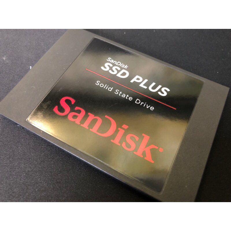 SSD固態硬碟，240G良好度98%，讀寫正常，附圖