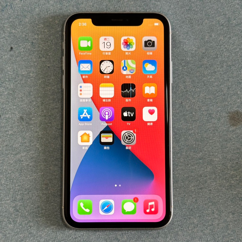 iPhone 11 128G 白 功能正常 二手 IPhone11 i11 6.1吋 螢幕細小傷 apple 蘋果 台中