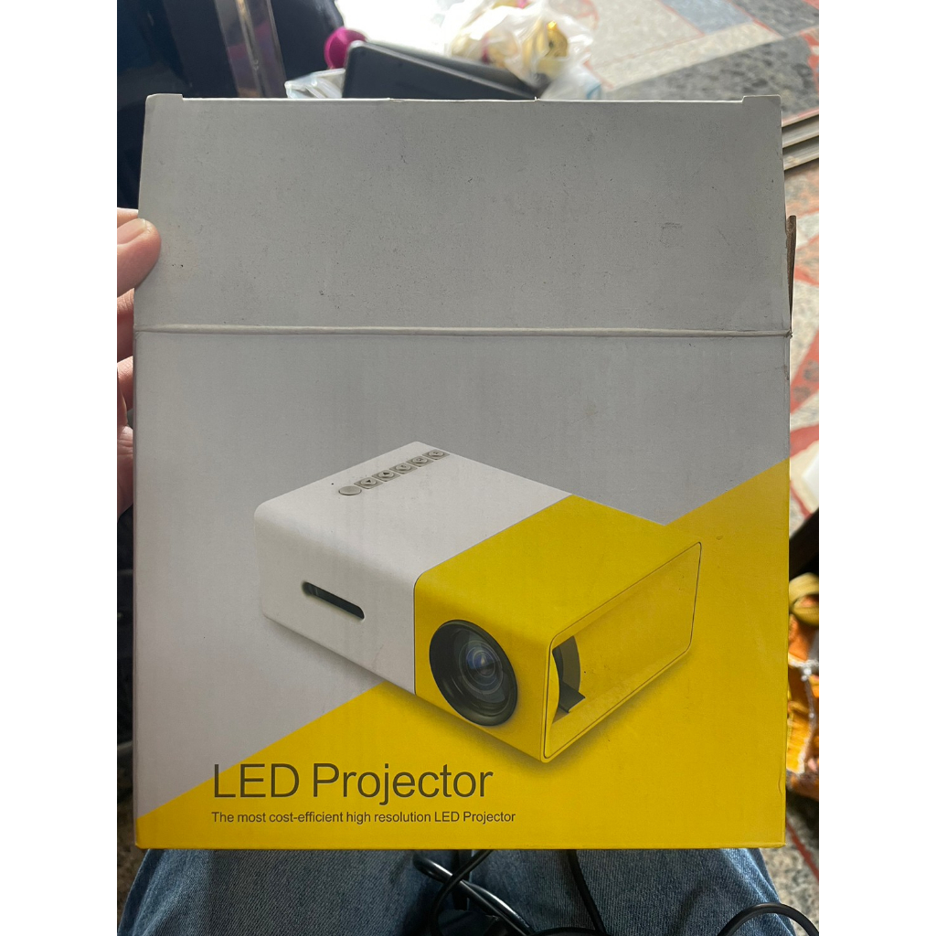 【吉兒二手商店】led projector 投影機 附 mirascreen  無線影音傳輸棒