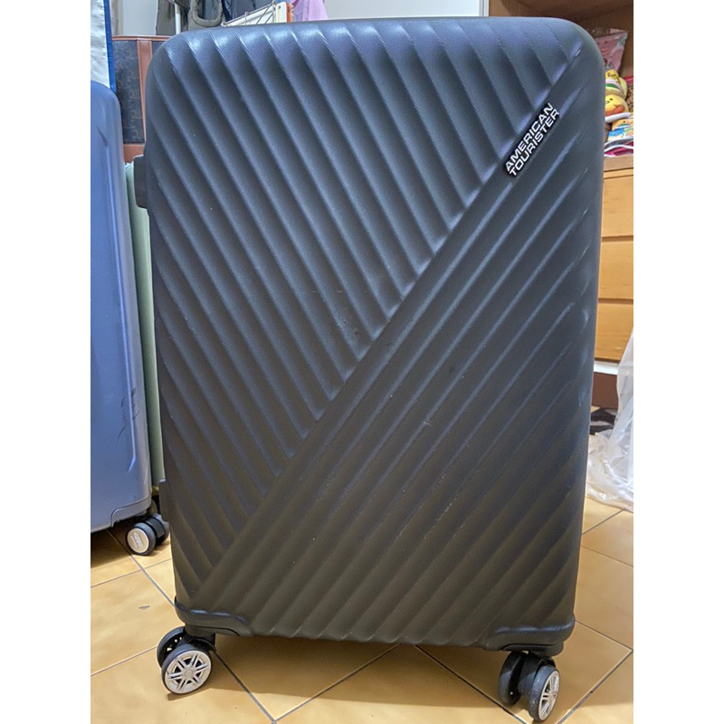 美國旅行者 American tourister 28吋行李箱 美國旅行者 二手 黑色 塑膠硬殼 誠可議價 面交最好