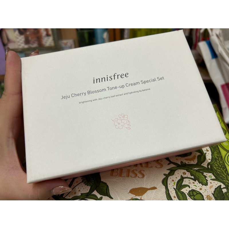 innisfree櫻花🌸亮顏保養組全新