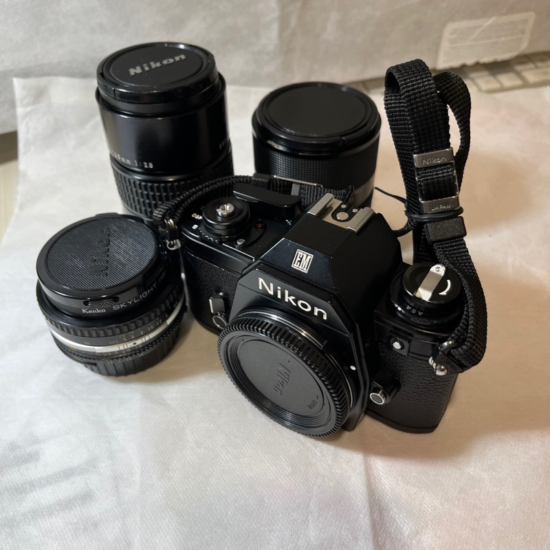 Nikon EM底片機身+Nikon ais50mm/1.8餅乾鏡