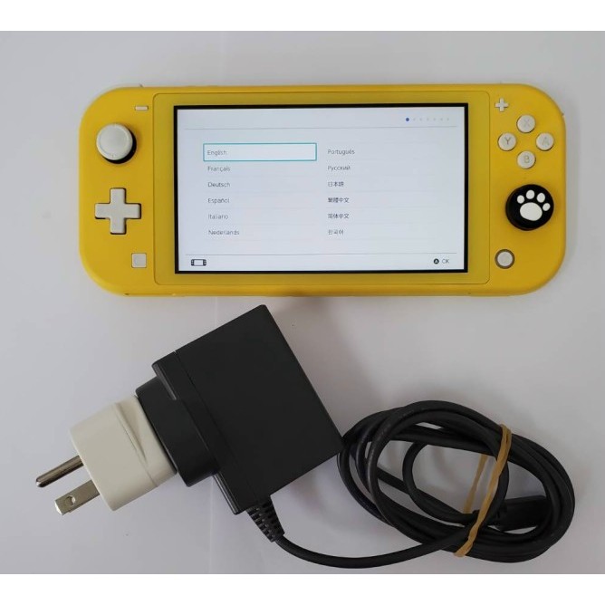 [崴勝3C] 二手 自取 3500 任天堂 Nintendo Switch Lite 遊戲主機