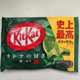 日本境內版 KitKat  現貨 宇治抹茶  12枚 濃抹茶 10枚 草莓 10枚 黑巧 11枚 餅乾 雀巢