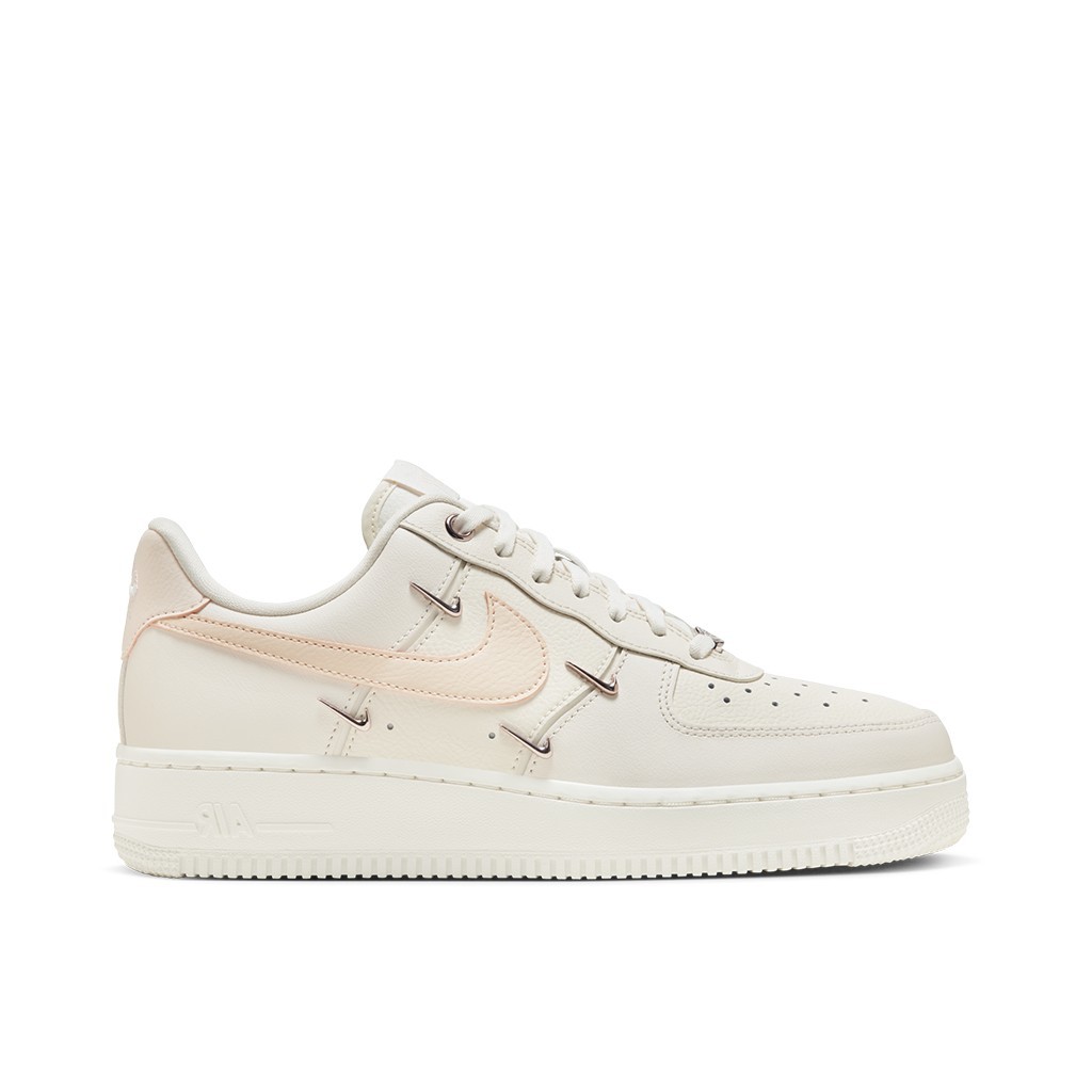 NIKE 女鞋 W AIR FORCE 1 '07 LX 玫瑰金勾 櫻花粉米白【A-KAY0】【FV8110-181】