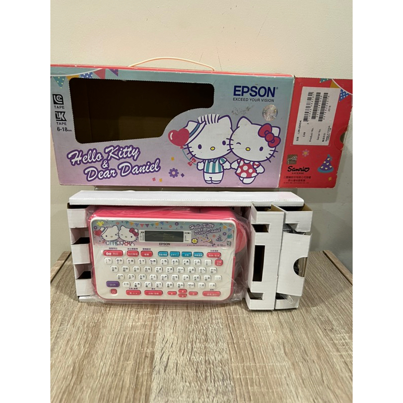 ［EPSON] HELLO KITTY(LW-220DK)可攜式標籤機（全新）