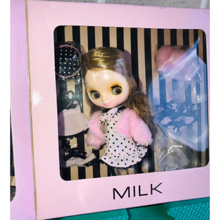 【 Blythe 】正版•碧麗絲娃娃— CWC限定 Milk blythe doll 牛奶小小布/迷你布(日版）