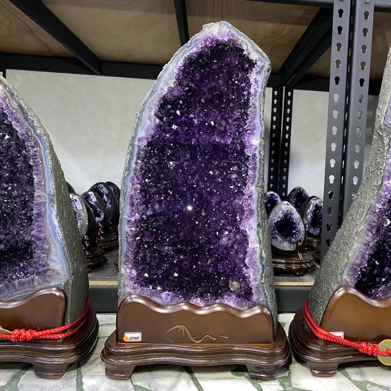 （已售）ESPa++ 畢業級紫晶洞 25.72kg 閃晶度極強 稀有滿鈦晶  寶石 巴西紫晶洞 水晶洞 紫晶洞 紫水晶洞